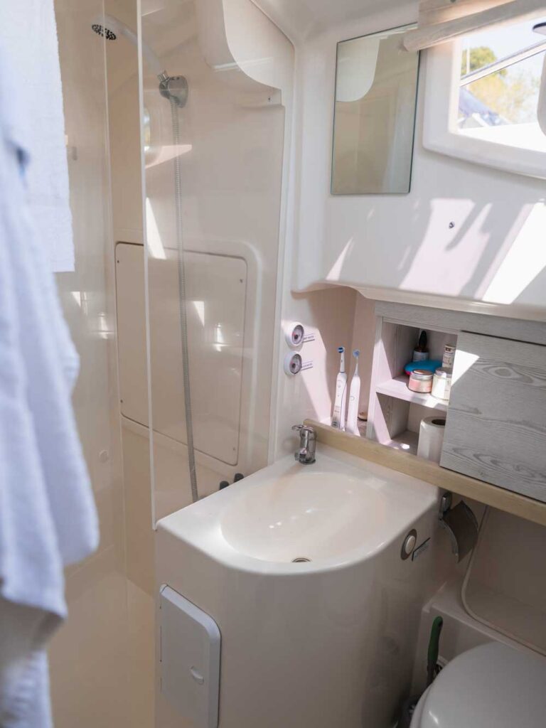 Badezimmer auf dem Hausboot