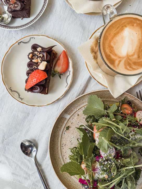 Veganes Essen in der Stenugnsbageri Solhaga in Halland