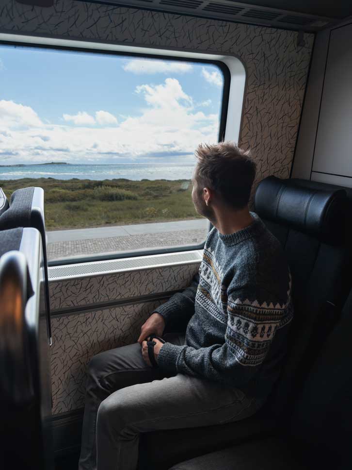 Mit dem Zug durch die Küstenregion Halland in Schweden