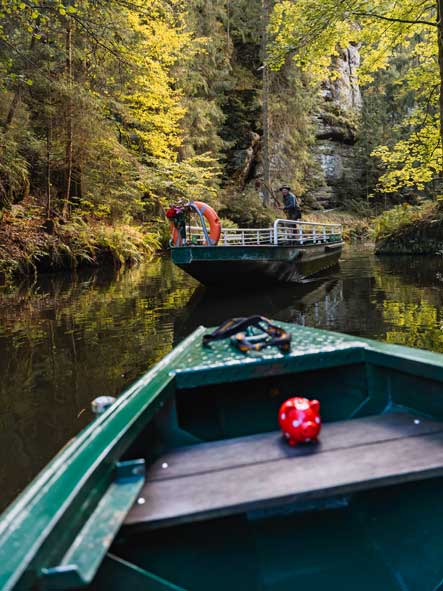 Kahnfahrt auf der Kirnitzschklamm in der Sächsischen Schweiz bei Dresden